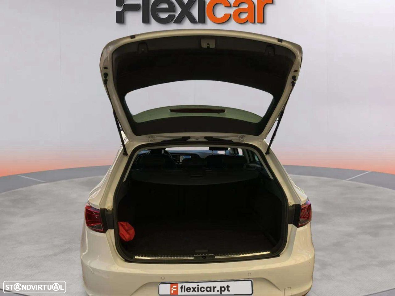 SEAT Leon ST 1.6 TDI Style S/S - 9