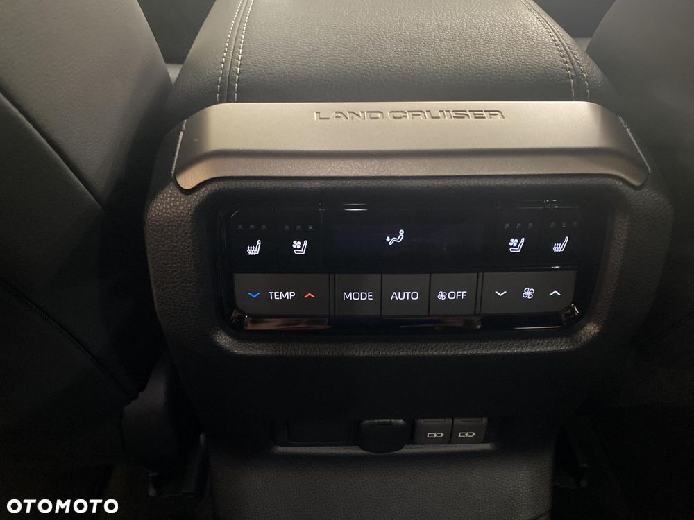 Toyota Land Cruiser LC 2.8 D-4D Executive - 11