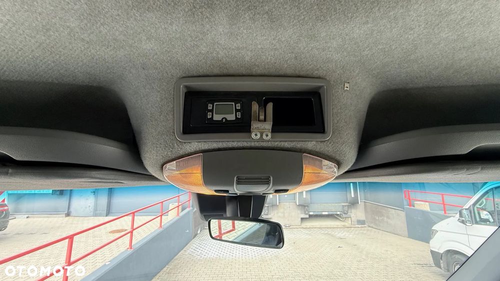 Mercedes-Benz Sprinter - 15