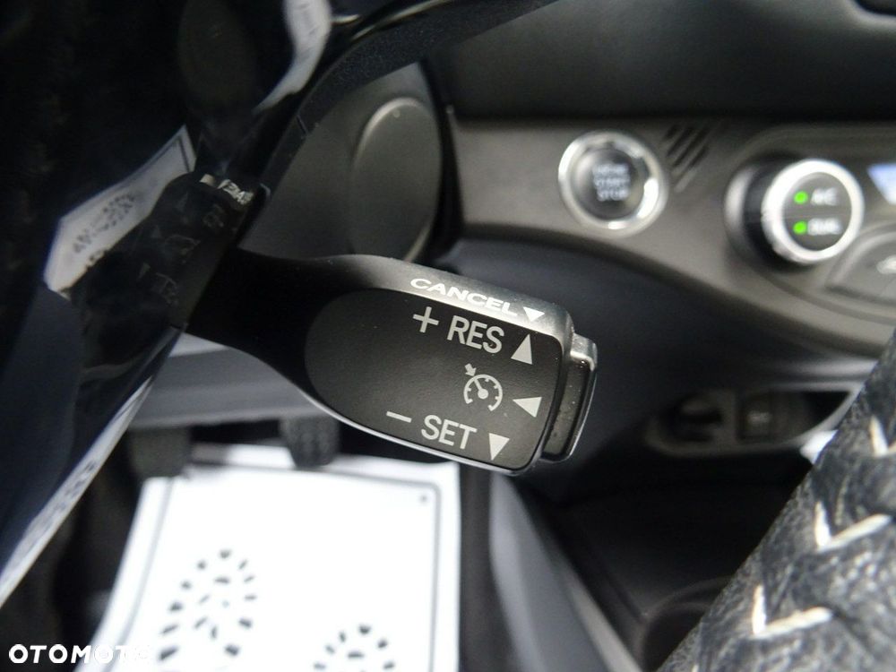 Toyota Yaris - 17