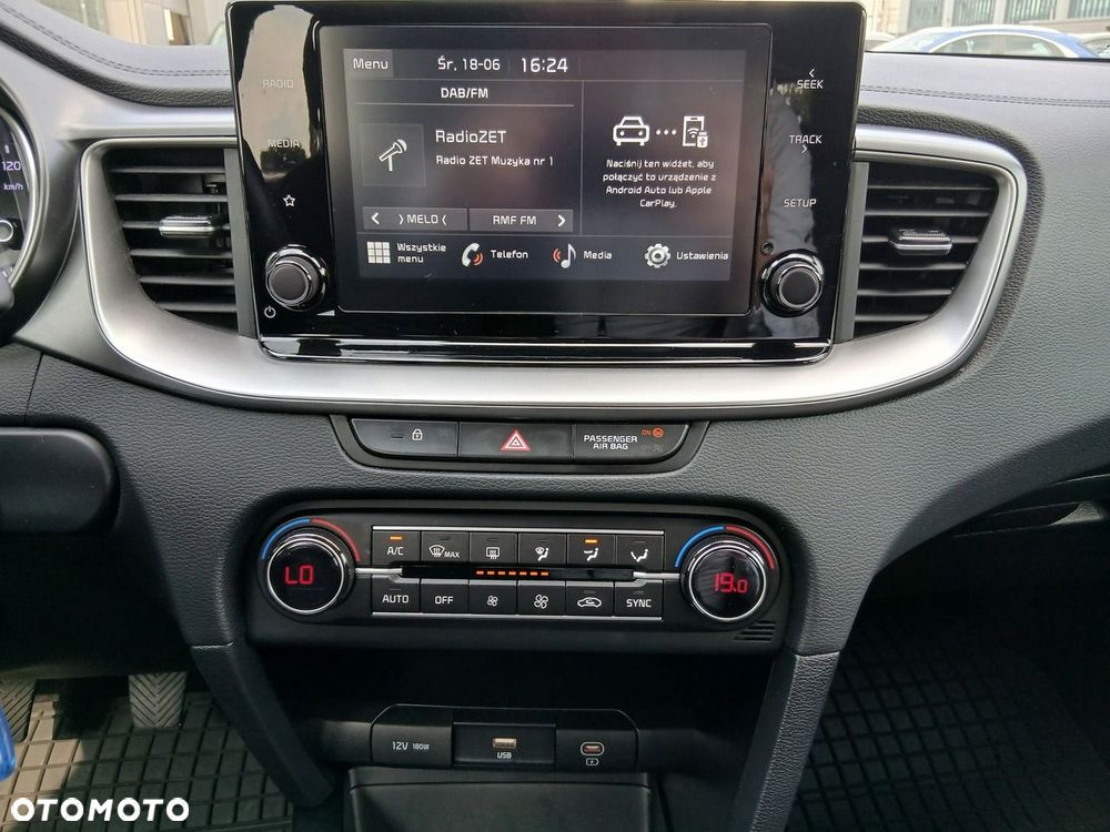 Kia Ceed 1.5 T-GDI M - 16