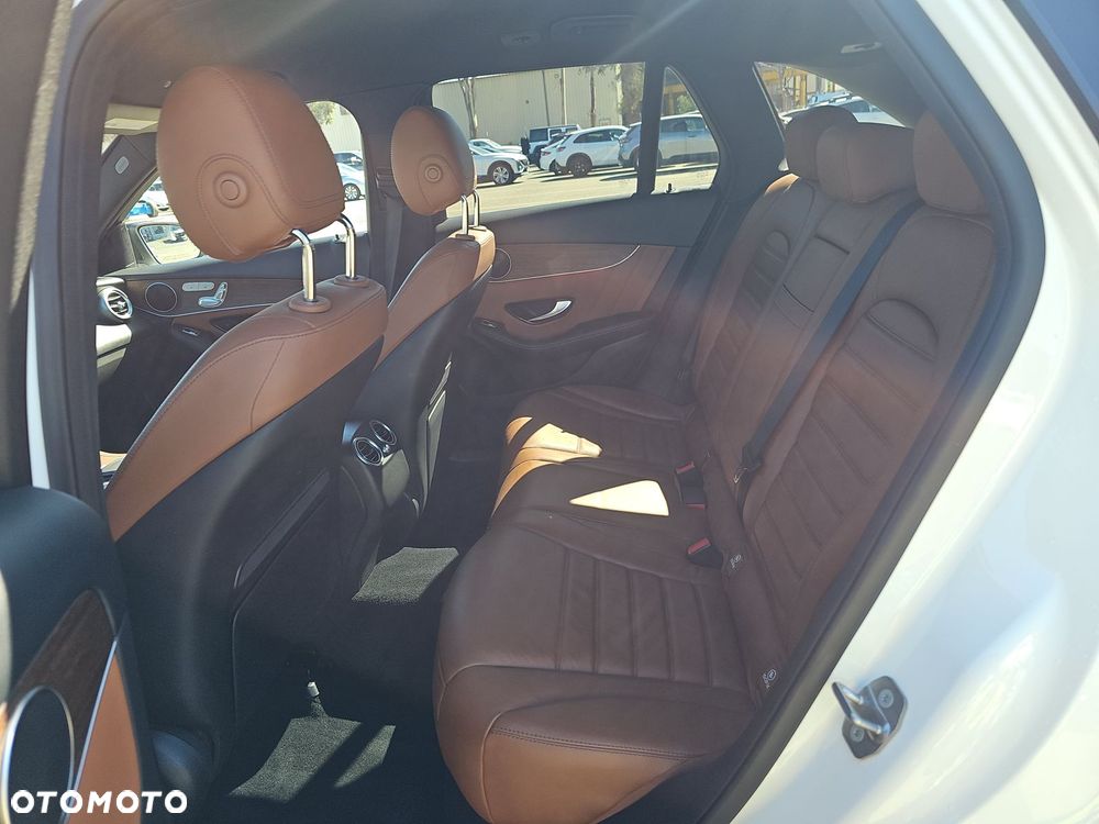 Mercedes-Benz GLC 300 4Matic 9G-TRONIC - 12