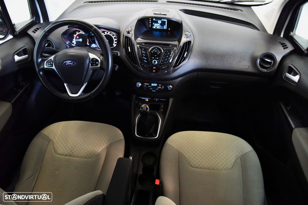 Ford Tourneo Courier 1.0 EcoBoost Titanium - 11
