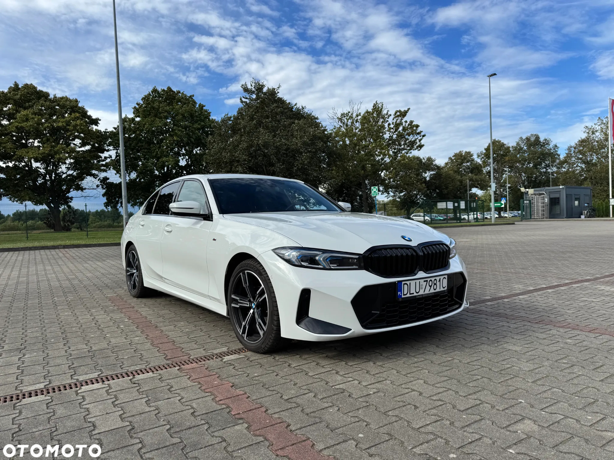 BMW Seria 3 318i - 4