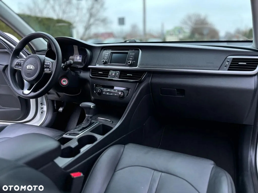 Kia Optima - 22