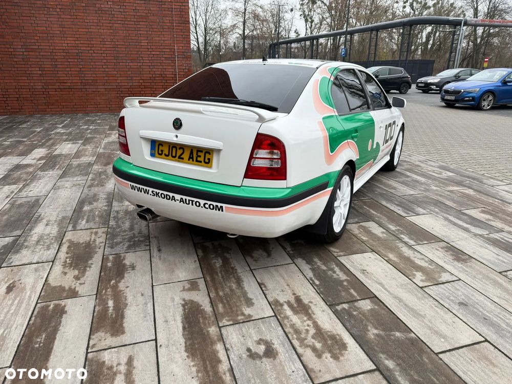 Skoda Octavia 1.8 T RS - 4