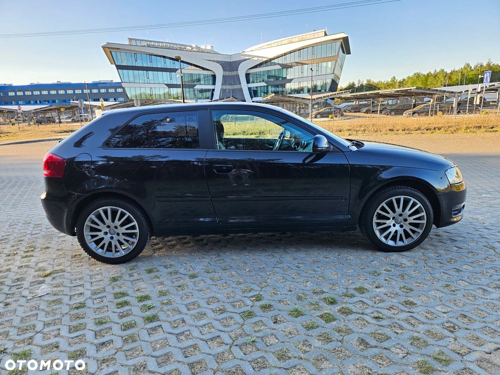 Audi A3 3-drzwiowe 1.6 Attraction - 5