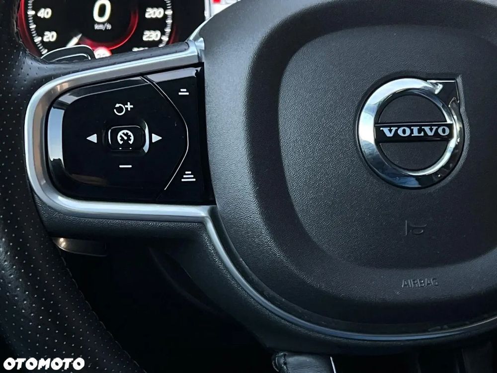 Volvo V90 Cross Country - 21