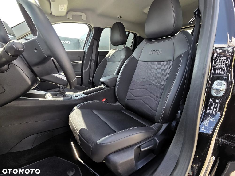 Jeep Avenger 1.2 GSE T3 Summit FWD - 27