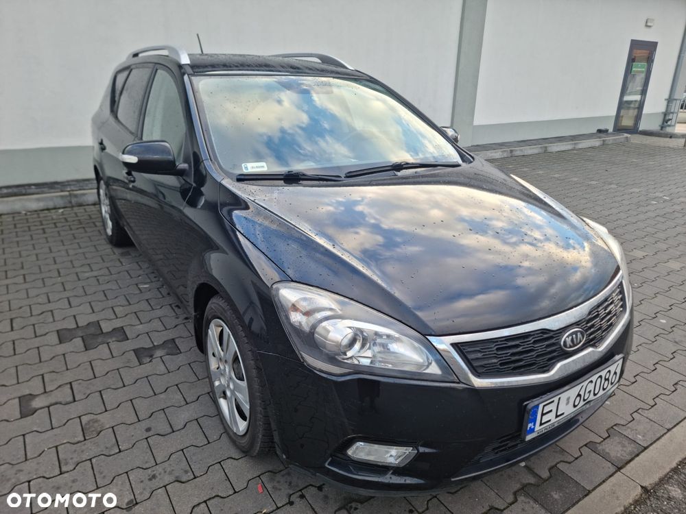 Kia Ceed - 10