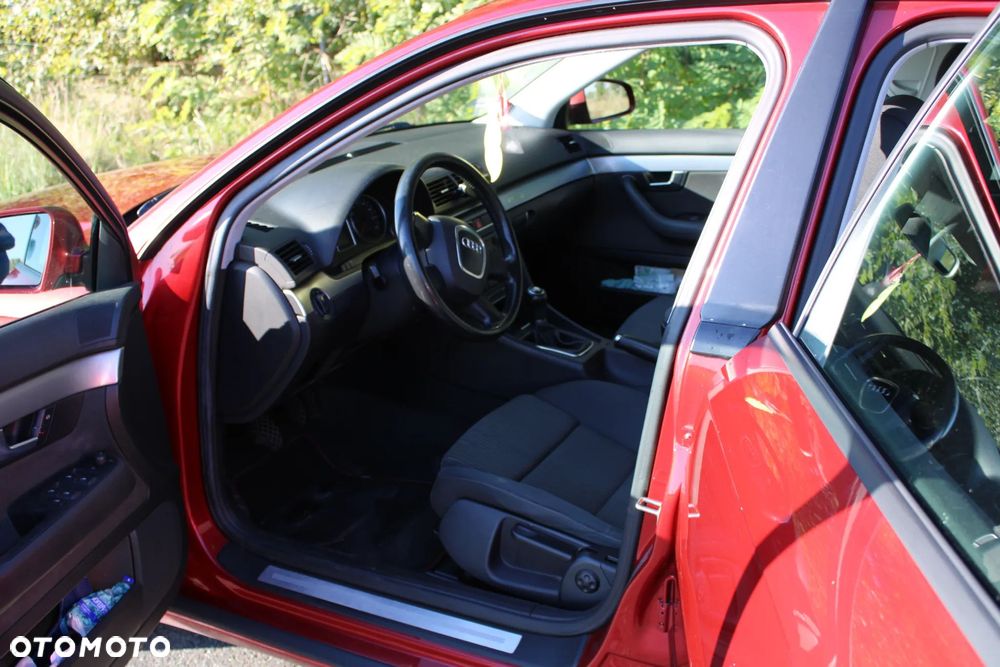 Audi A4 Limousine - 10