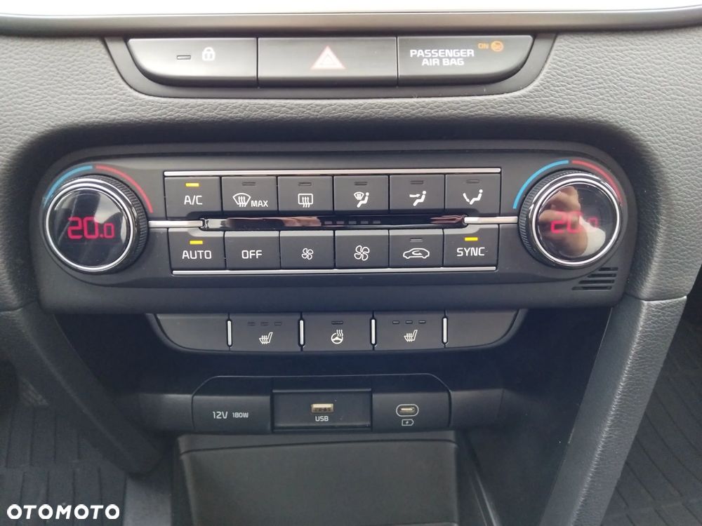 Kia XCeed 1.5 T-GDI M - 16