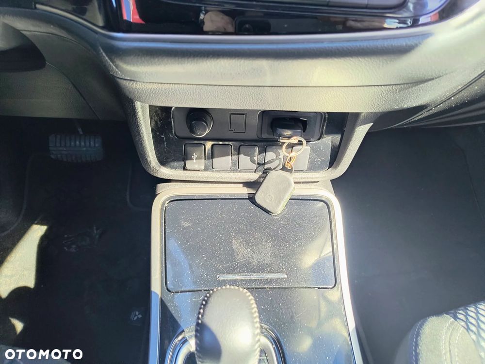 Mitsubishi Outlander 2.0 Intense + 4WD CVT - 19