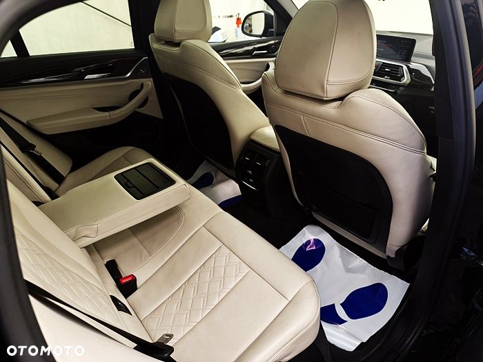 BMW X4 - 36