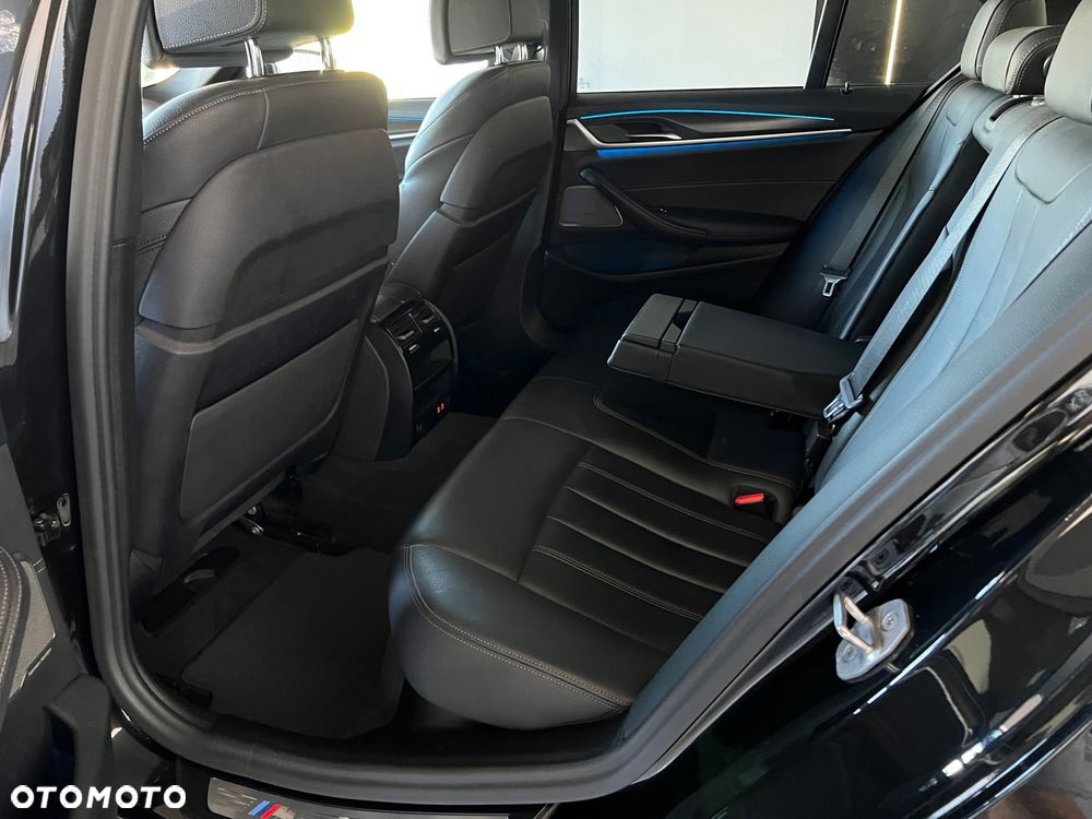 BMW Seria 5 520e M Sport sport - 30