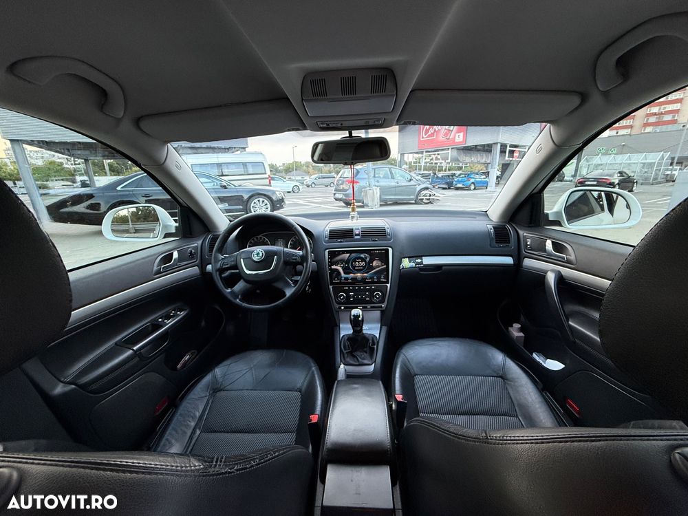 Skoda Octavia 2.0 TDI DPF Ambiente - 2