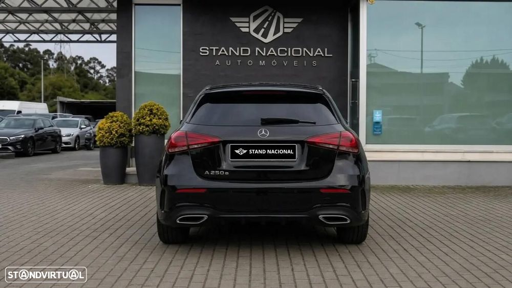 Mercedes-Benz A 250 e AMG Line - 7