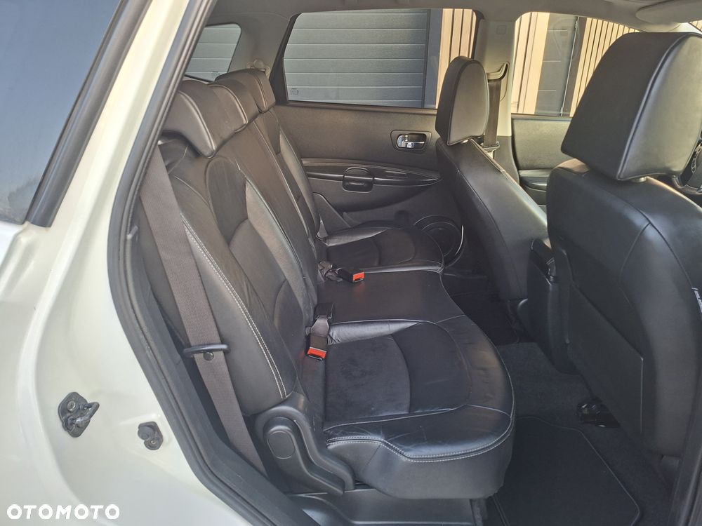 Nissan Qashqai+2 - 10