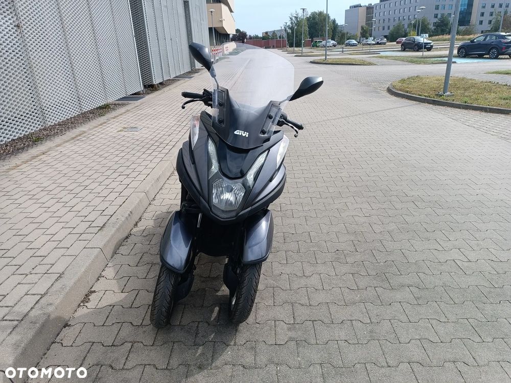 Yamaha Tricity - 27