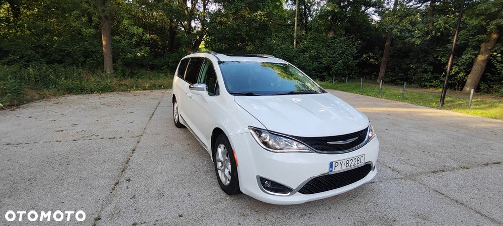 Chrysler Pacifica - 18