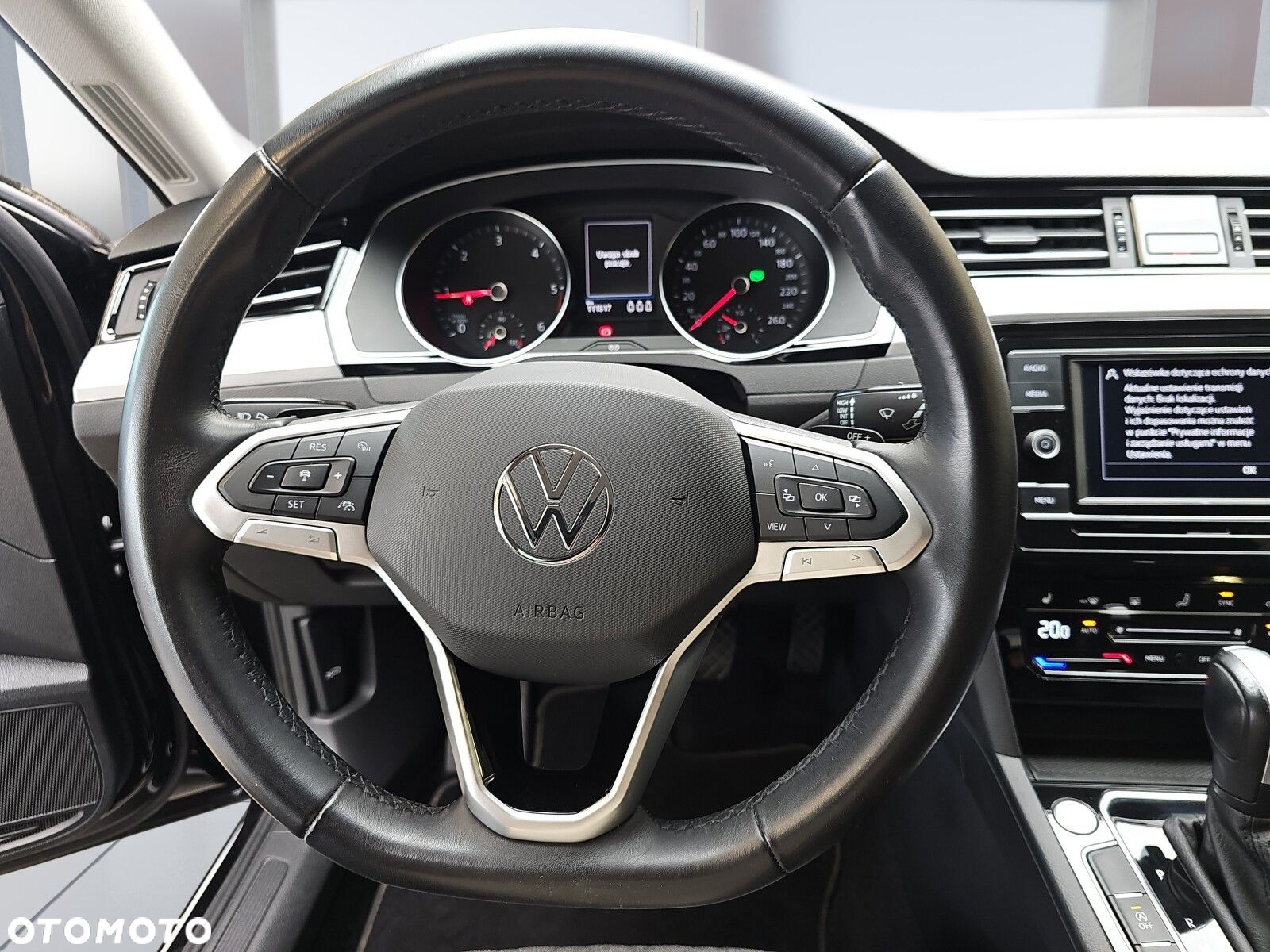 Volkswagen Passat 2.0 TDI EVO Business DSG - 23