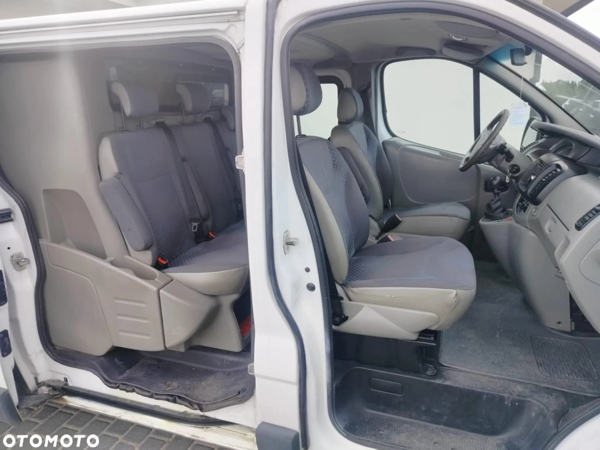 Renault Trafic 2.0 dCi 115 Combi L2H1 - 5