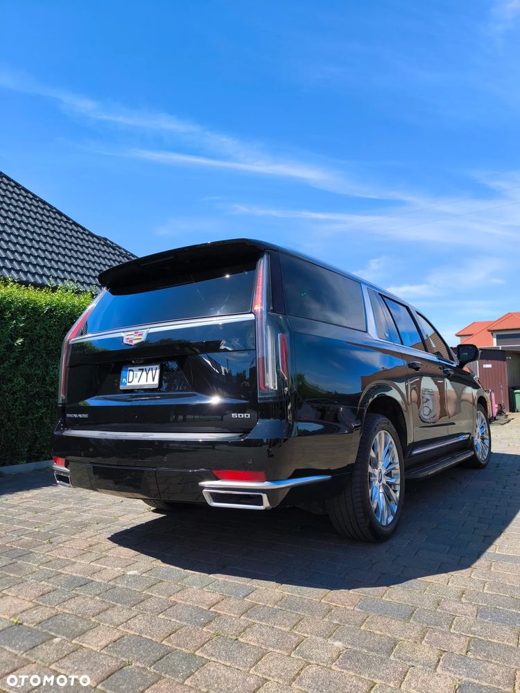 Cadillac Escalade - 4
