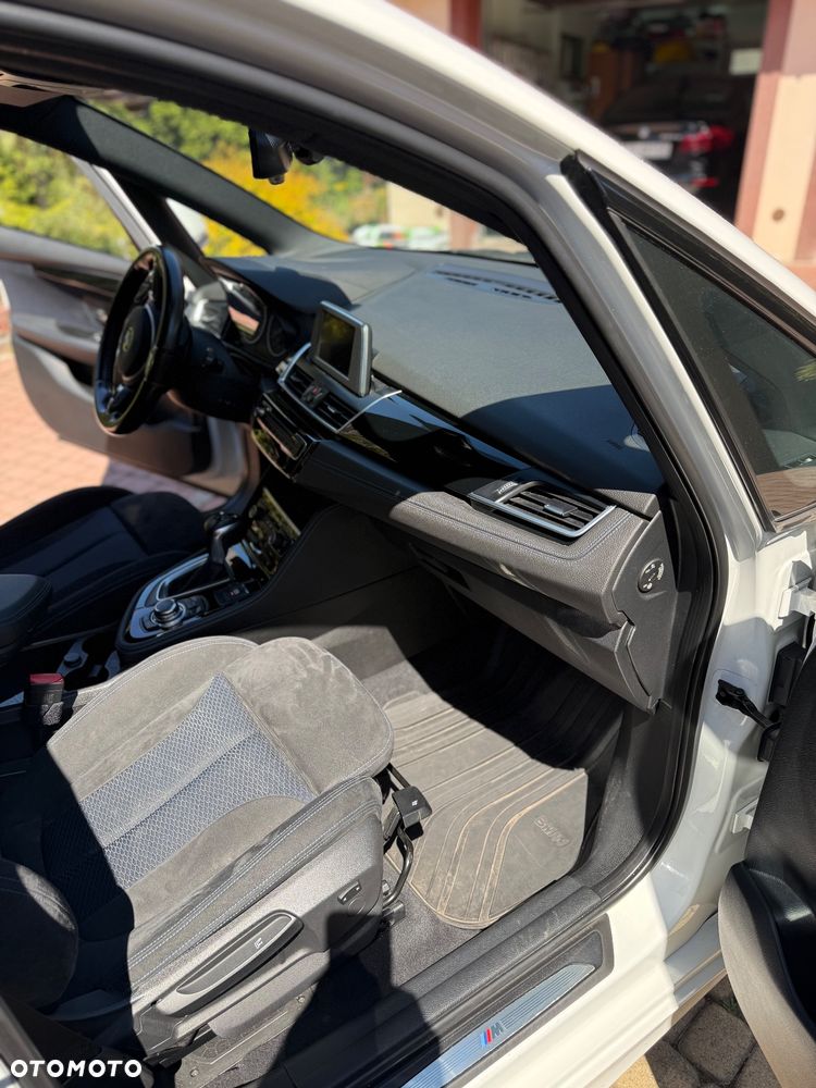 BMW Seria 2 218d M Sport - 9