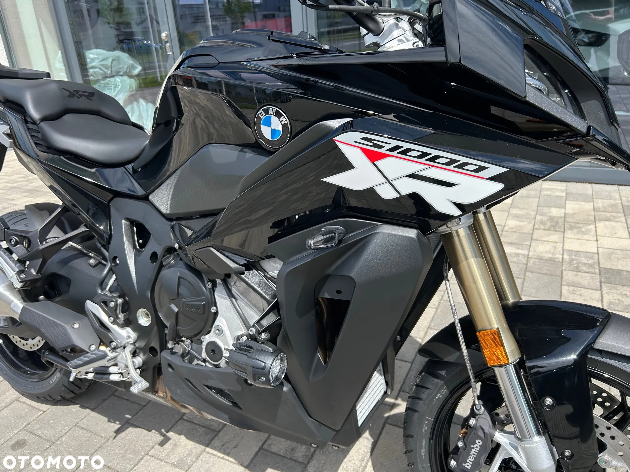 BMW XR - 9