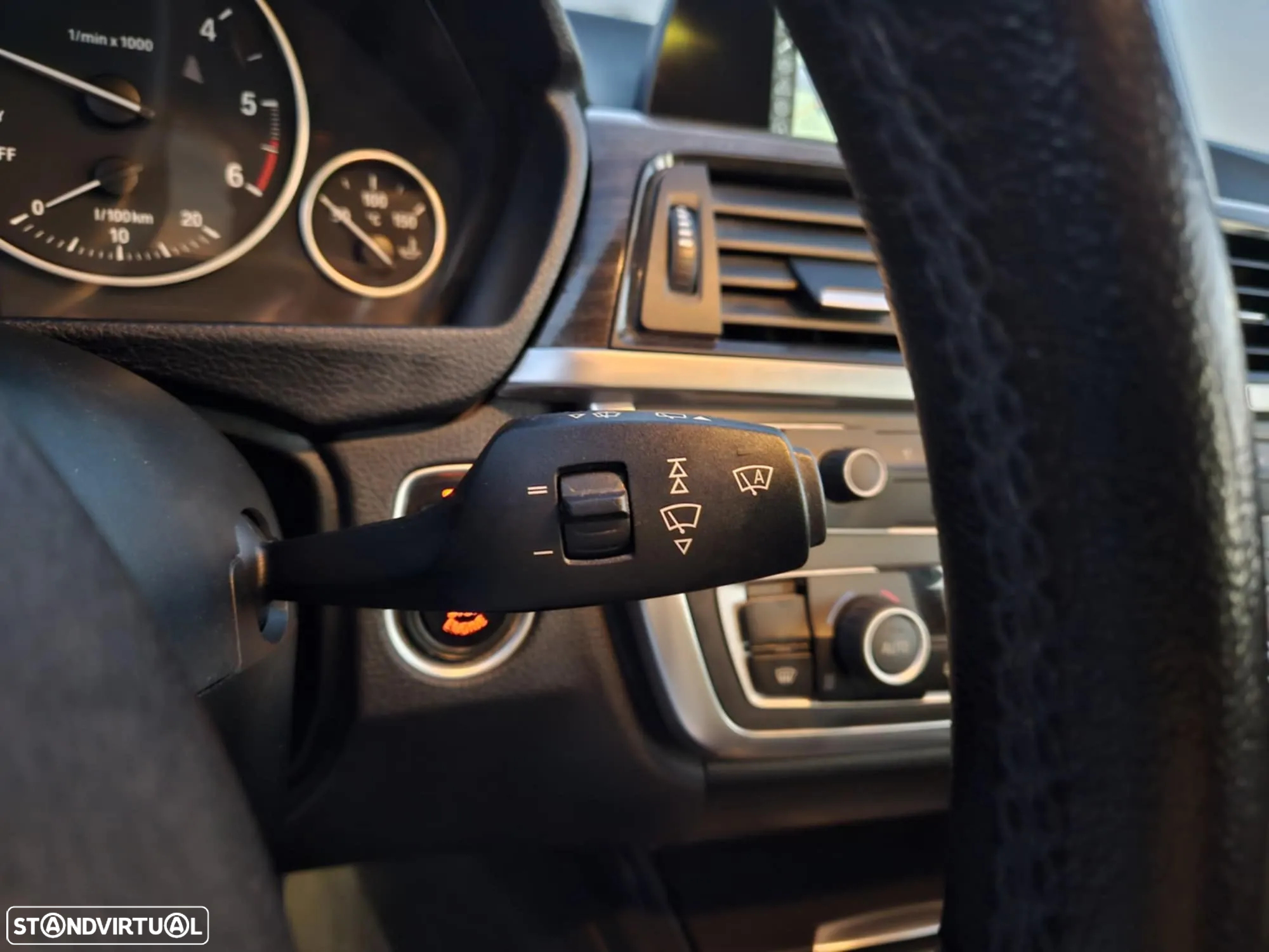 BMW 320 d Touring Line Luxury - 17