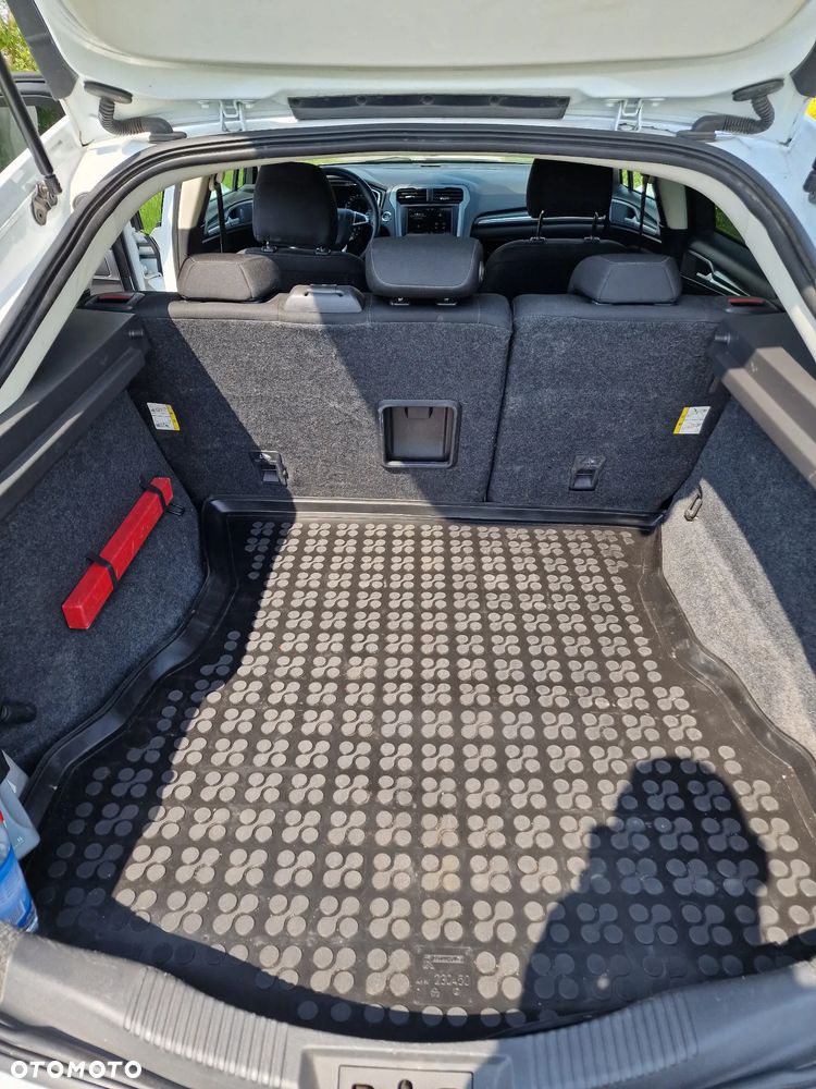 Ford Mondeo 2.0 TDCi Titanium PowerShift - 23
