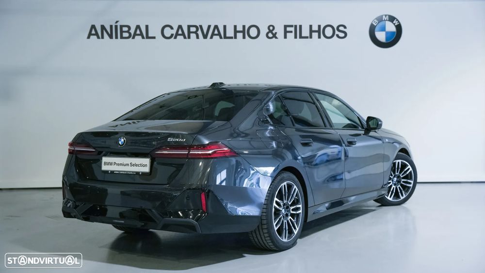 BMW 520 d Pack Desportivo M - 4