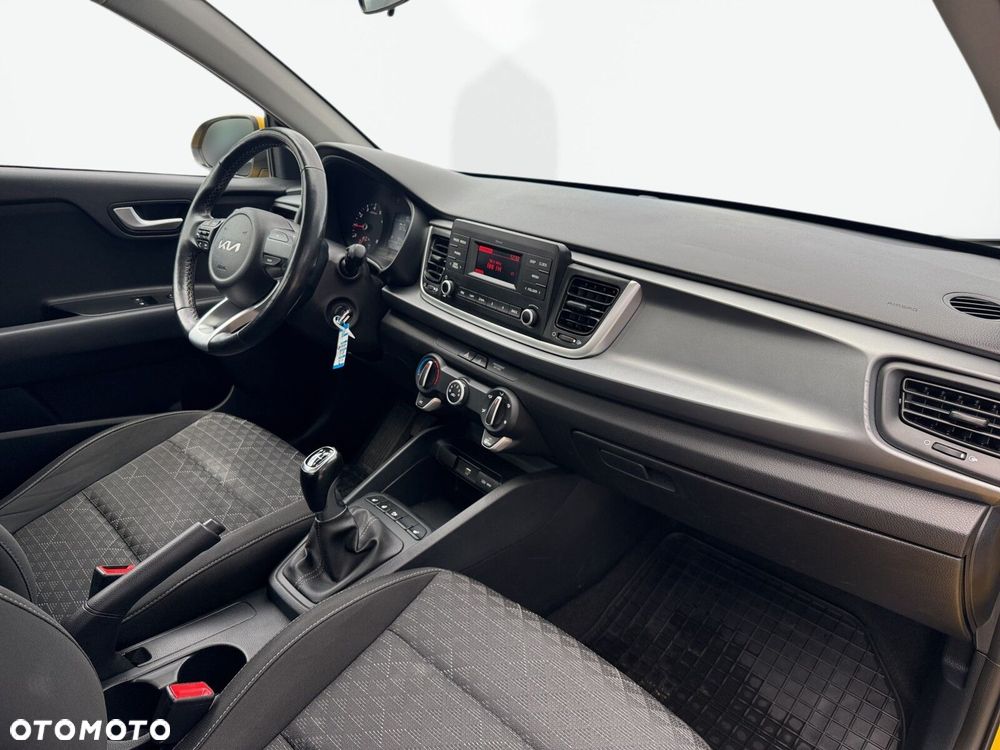 Kia Rio - 11