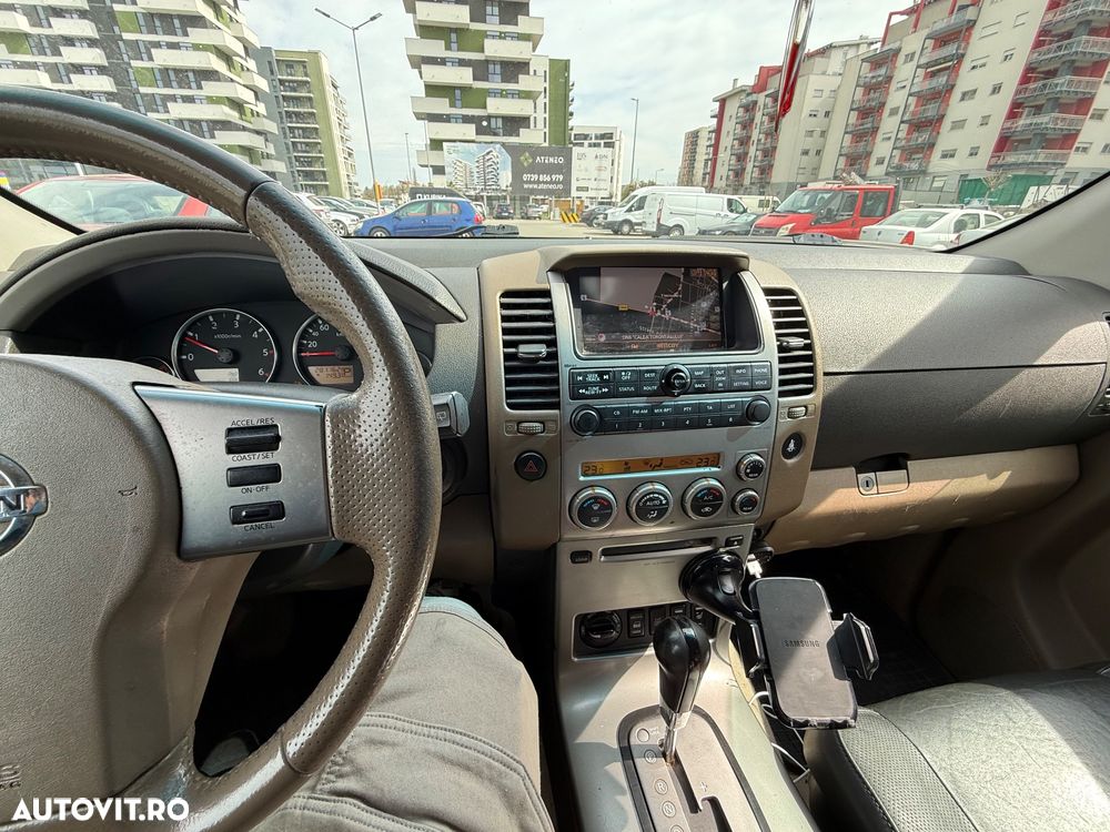 Nissan Pathfinder 2.5 dCi Aut LE - 20