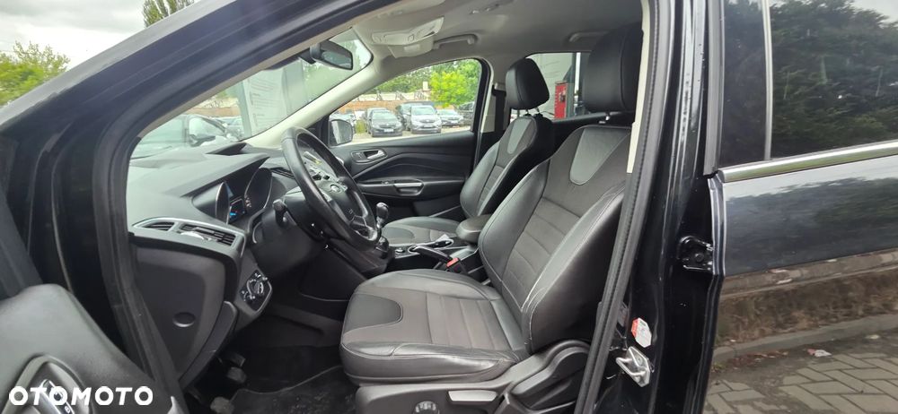 Ford Kuga 2.0 TDCi 2x4 Titanium - 31