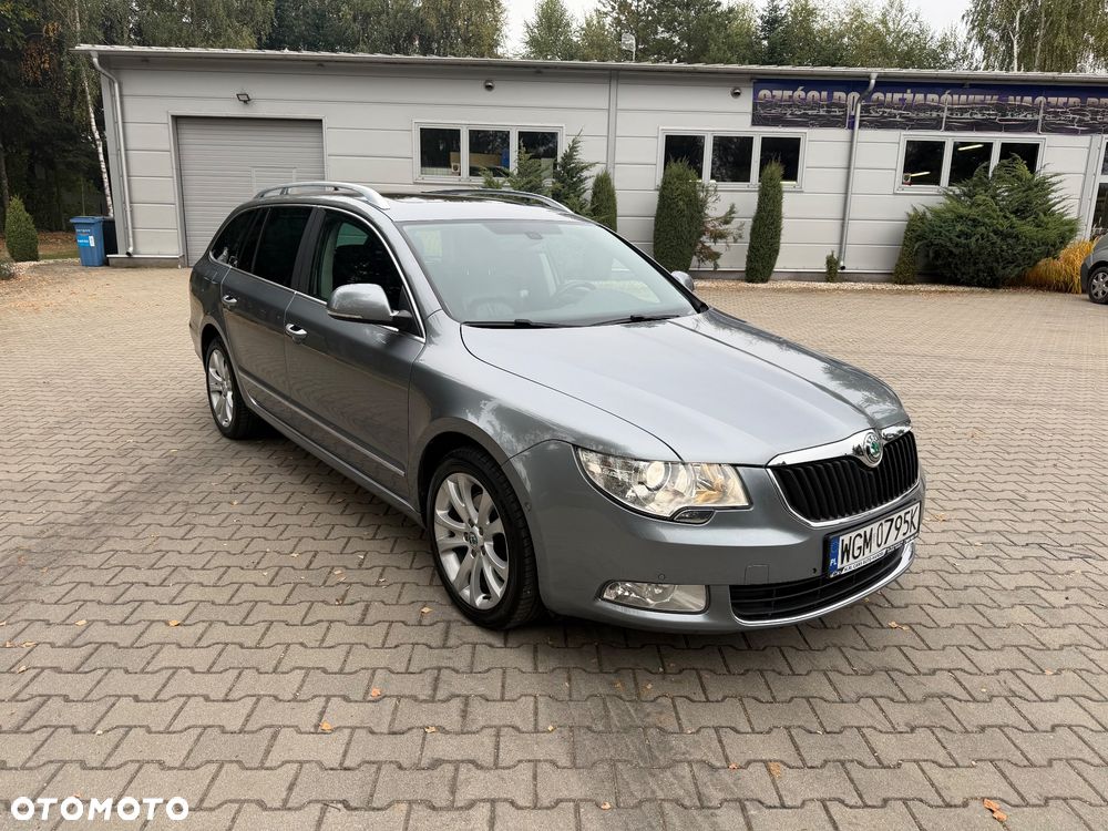Skoda Superb 2012 photo 3
