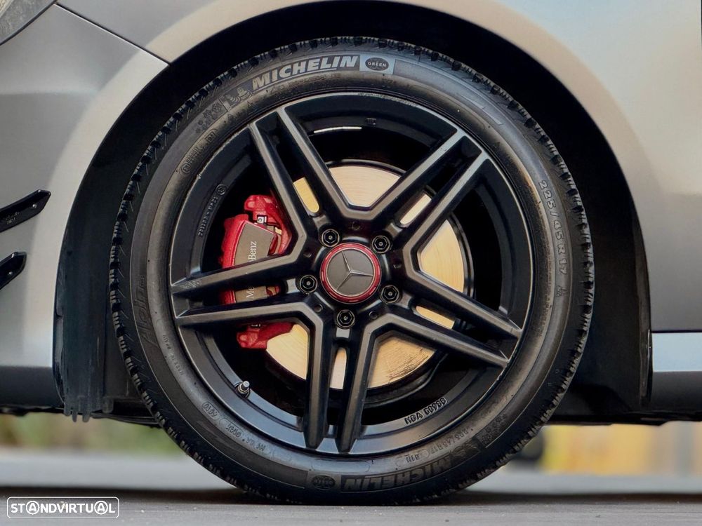 Mercedes-Benz A 180 d AMG Line - 28