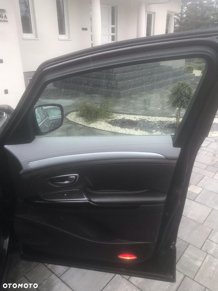 Renault Espace 1.6 dCi Energy Initiale Paris EDC - 16