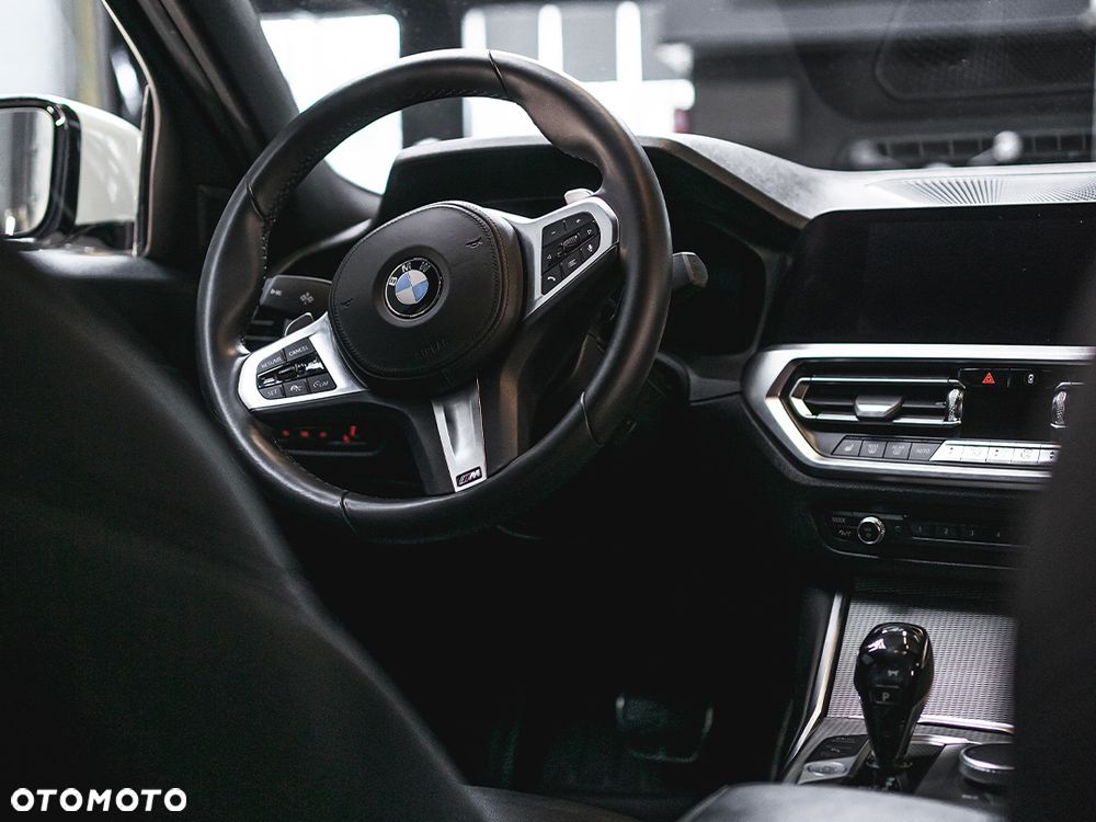 BMW Seria 3 320d xDrive M Sport sport - 12