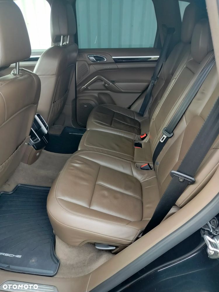 Porsche Cayenne Diesel Platinum Edition - 28