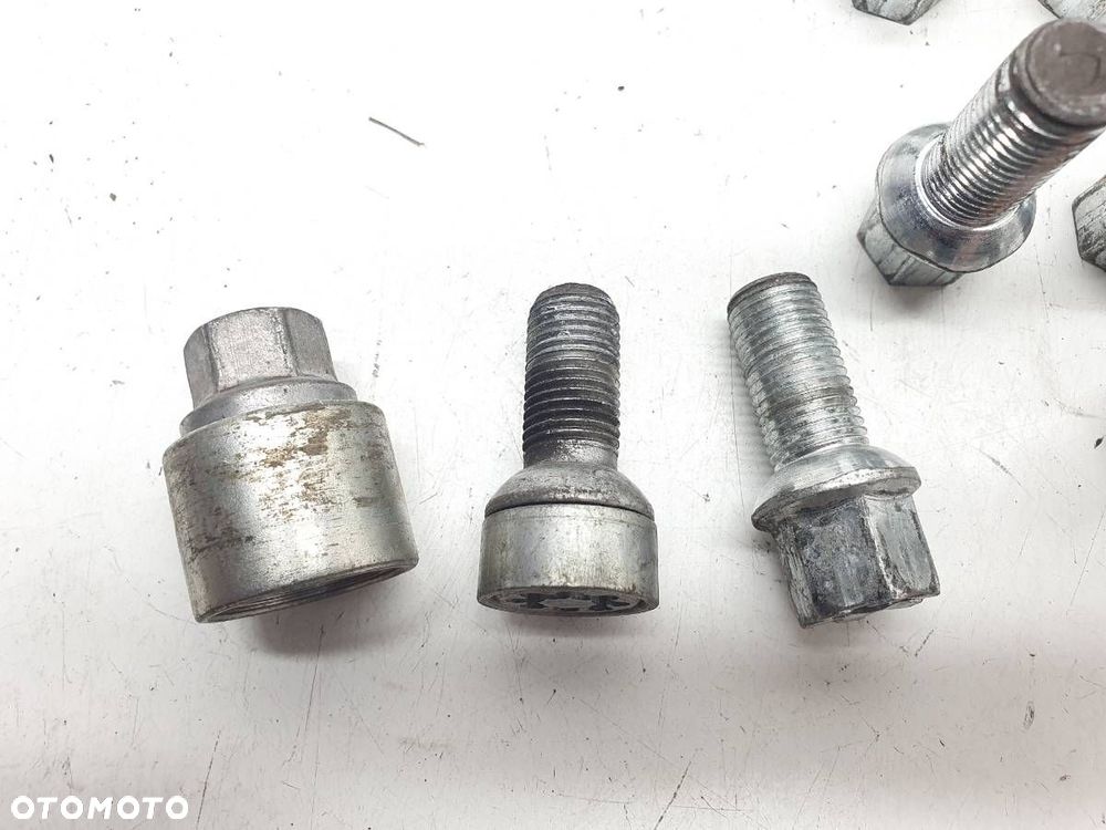 ŚRUBY SZPILKI ZŁODZIEJKI KÓŁ FELG ALUMINIOWYCH SUPERB IV 3P PASSAT B9 - 5