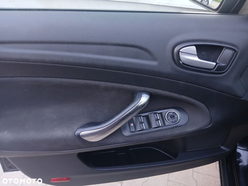 Ford Mondeo 1.6 Gold X - 30
