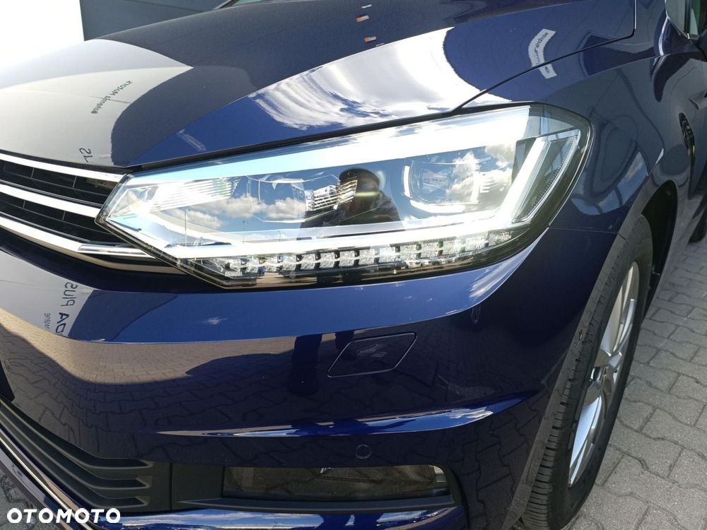 Volkswagen Touran - 21