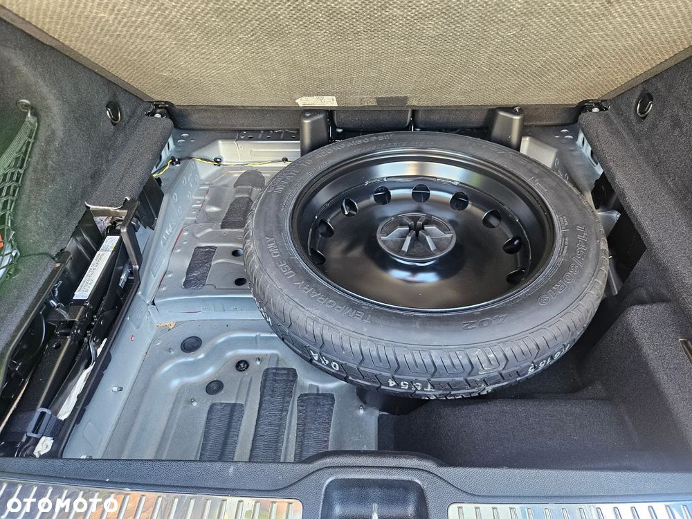 Mercedes-Benz GLC 300 4Matic 9G-TRONIC AMG Line - 22
