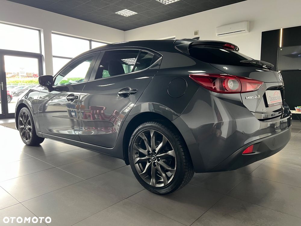Mazda 3 - 4