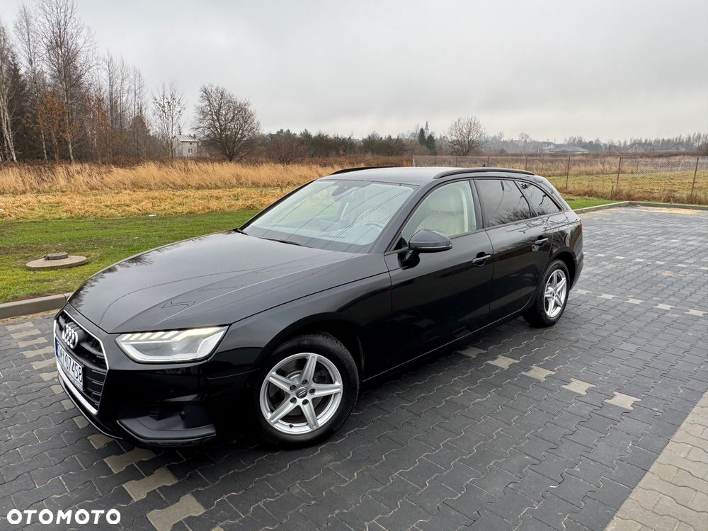 Audi A4 Avant 35 TFSI S tronic - 12
