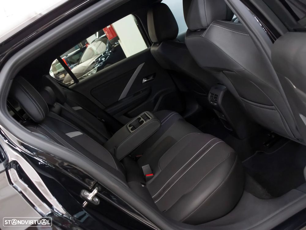 Opel Astra 1.5 D GS Line Aut. - 11