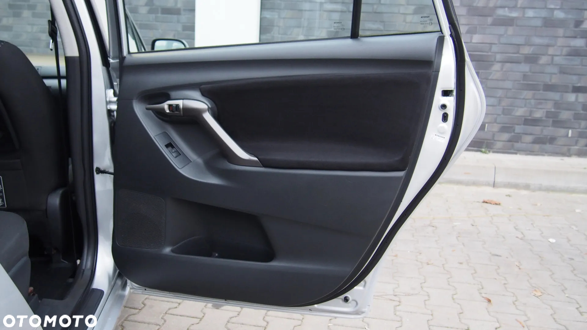 Toyota Verso 1.8 Sol plus 7os - 26