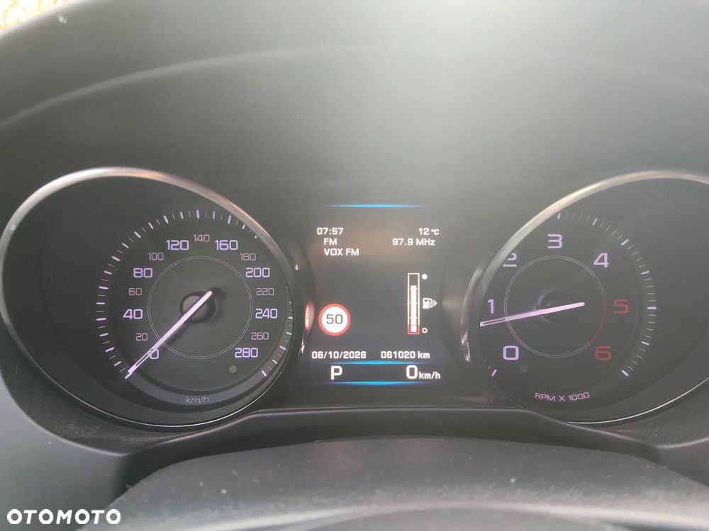 Jaguar XE 20d R-Sport - 23
