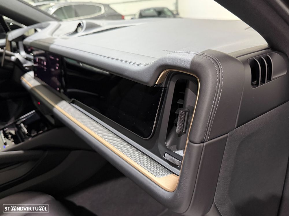 Porsche Cayenne Coupé E-Hybrid - 42